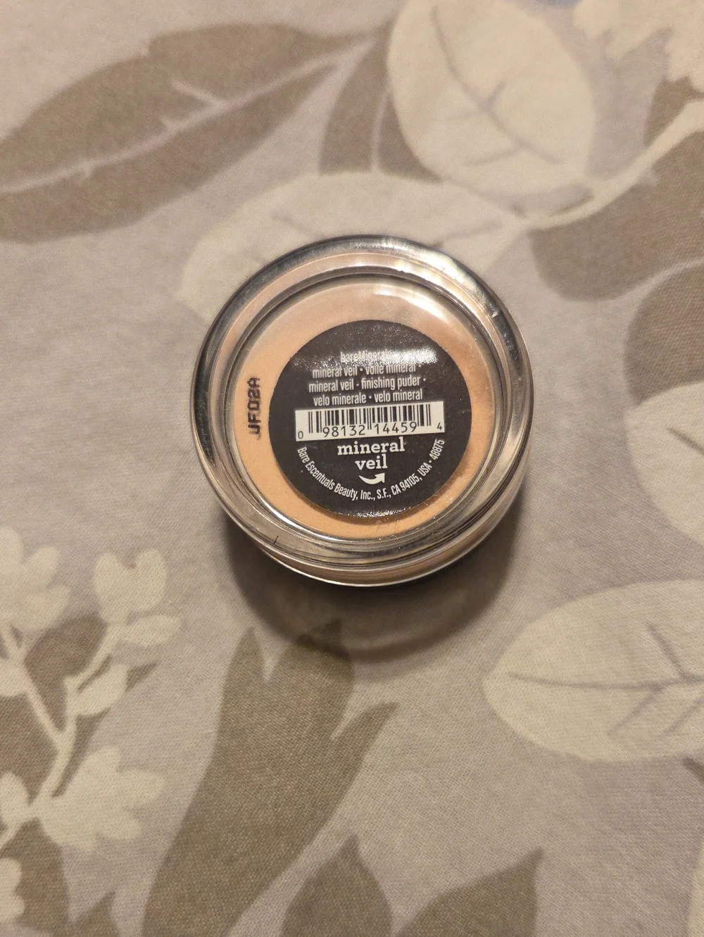 bareMinerals Mineral Veil Finishing Powder - Light Beige